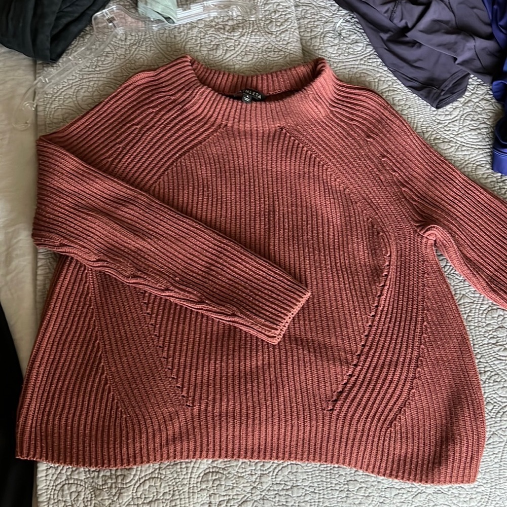 Athleta ribbed mauve pullover sweater large